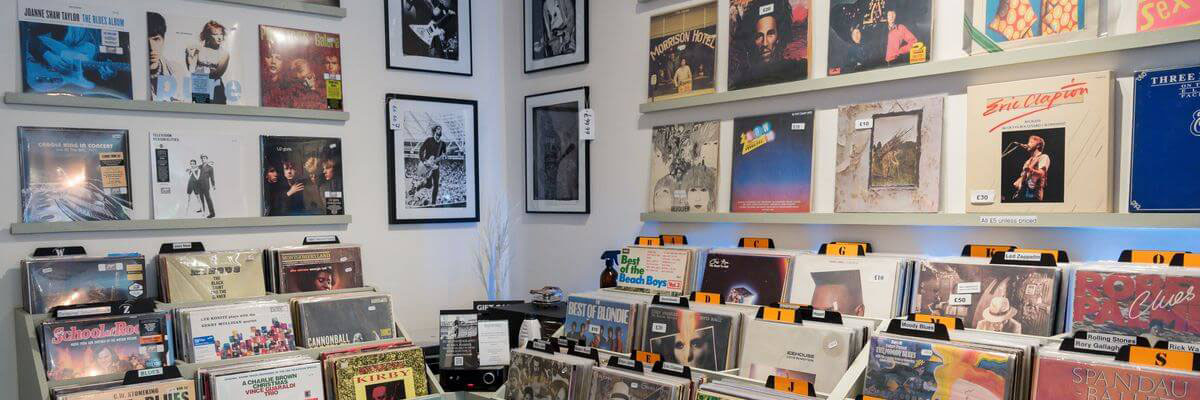 Vinyl Record Store / Middlesex | Roan