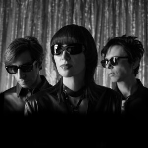 Yeah Yeah Yeahs - Cool It Down